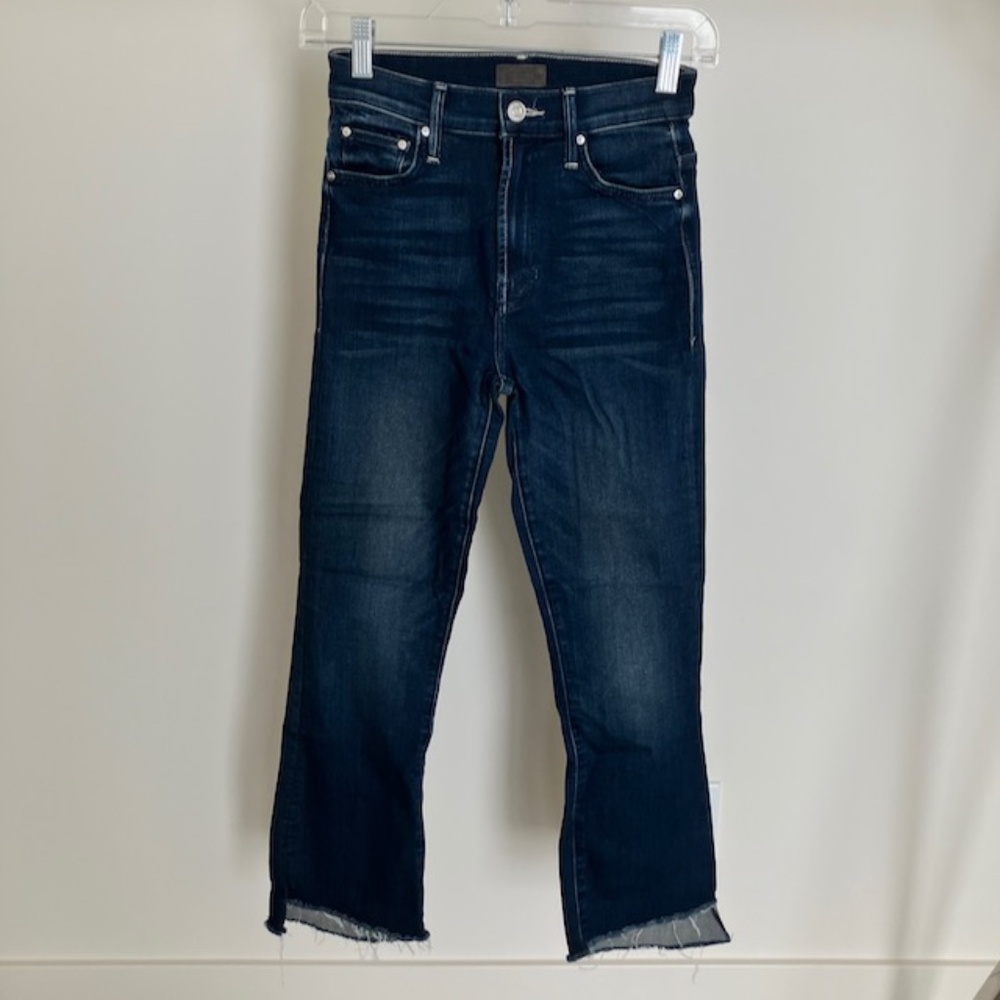 Mother: The Insider Crop Step Fray, Tongue and Chic 24